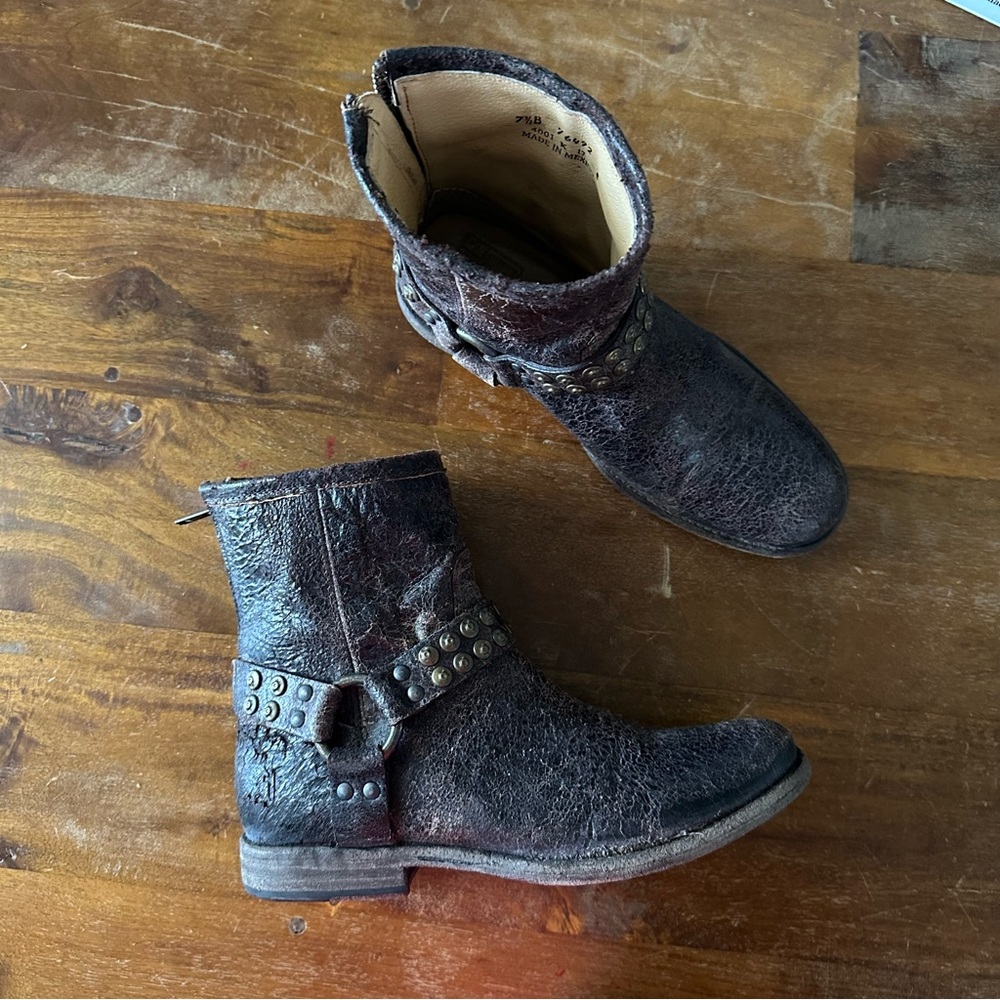 Frye Phillip vintage inspired leather studded Moto cowboy boots size 7.5 NEW